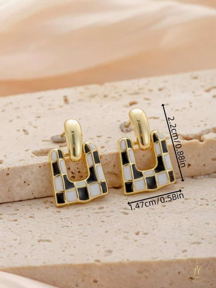 Premium Stylish Black And White Chess Board Earrings - SeoulChic.store