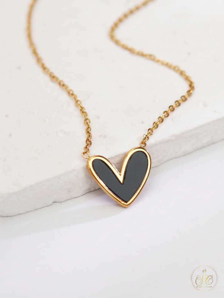 Elegant 18K Goldplated Stainless Steel Acrylic Black Heart Pendant Necklace - SeoulChic.store