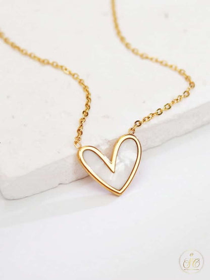 Elegant 18K Goldplated Stainless Steel Acrylic White Heart Pendant Necklace - SeoulChic.store