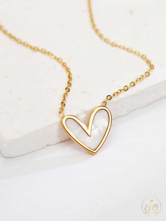 Elegant 18K Goldplated Stainless Steel Acrylic White Heart Pendant Necklace - SeoulChic.store