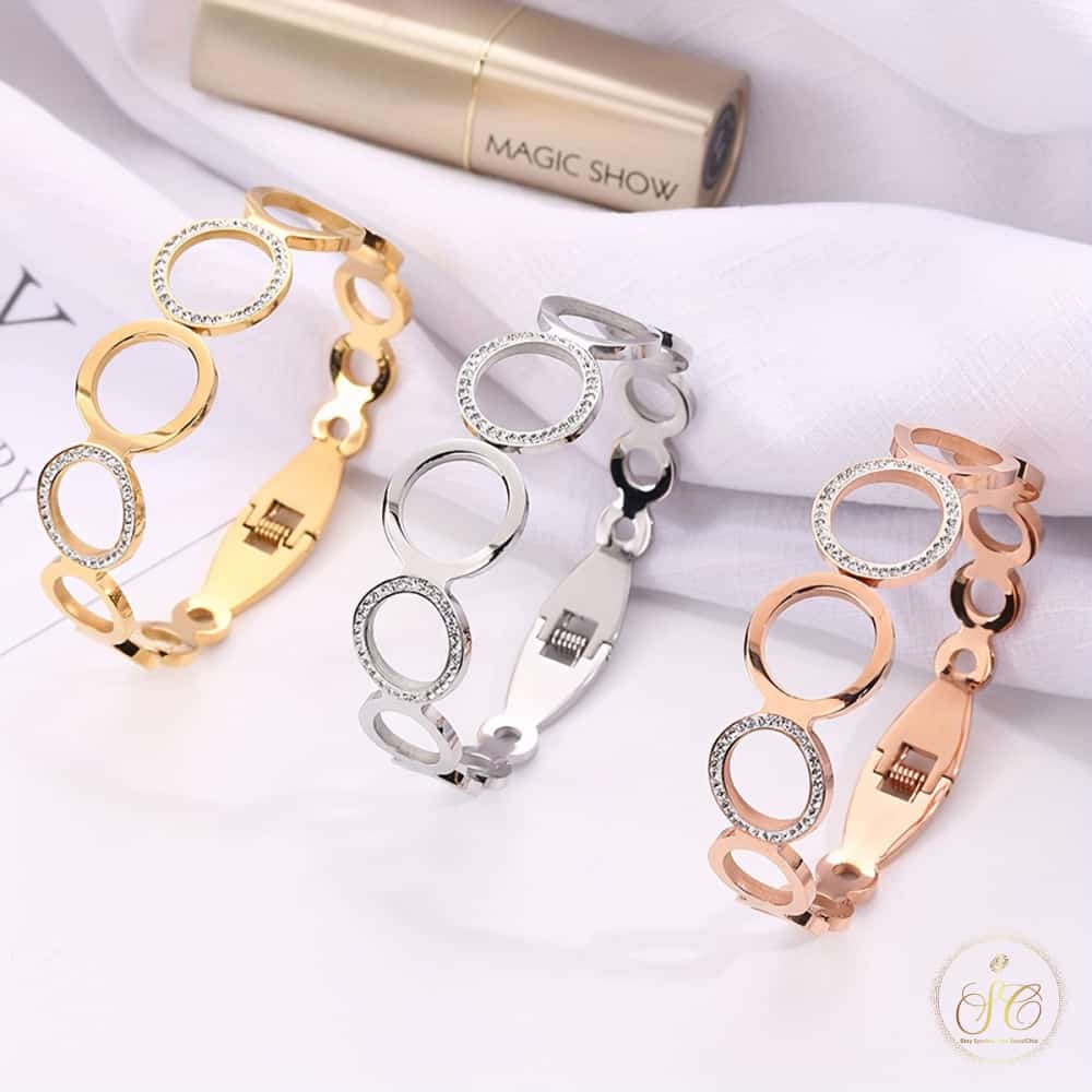 Chic 18K Gold Plated Stainless Steel Hollow Circle Design Bangle - SeoulChic.store