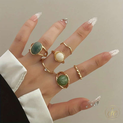 Graceful An Oval Green And White Gemstone Geometric Ring Set - SeoulChic.store