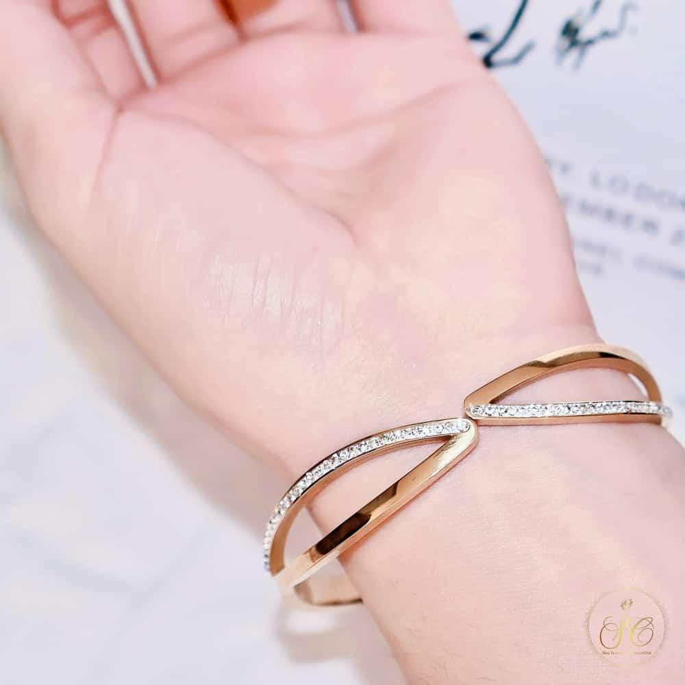 Modern Classic Luminous Cubic Zirconia Bracelet - SeoulChic.store