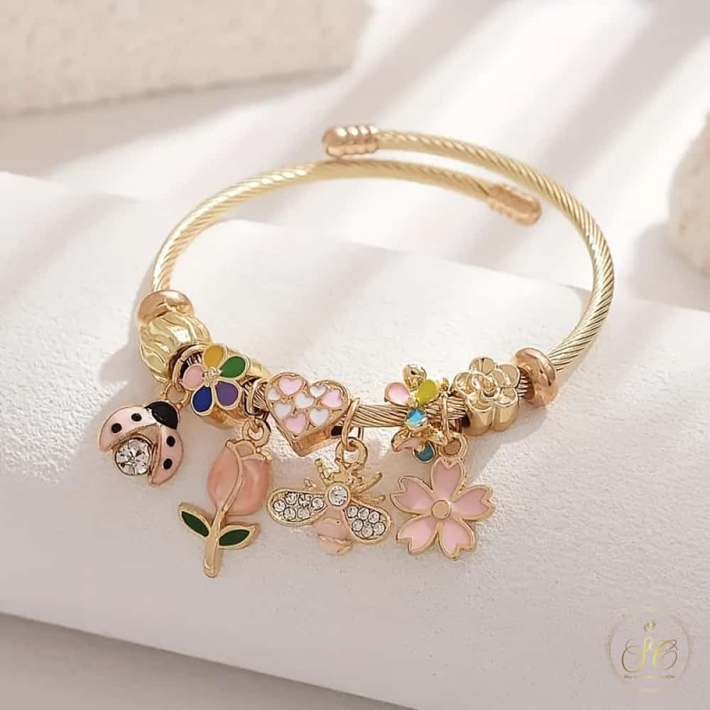 Premium Elegant Butterfly Bees Flowers Golden Tone Bracelet - SeoulChic.store