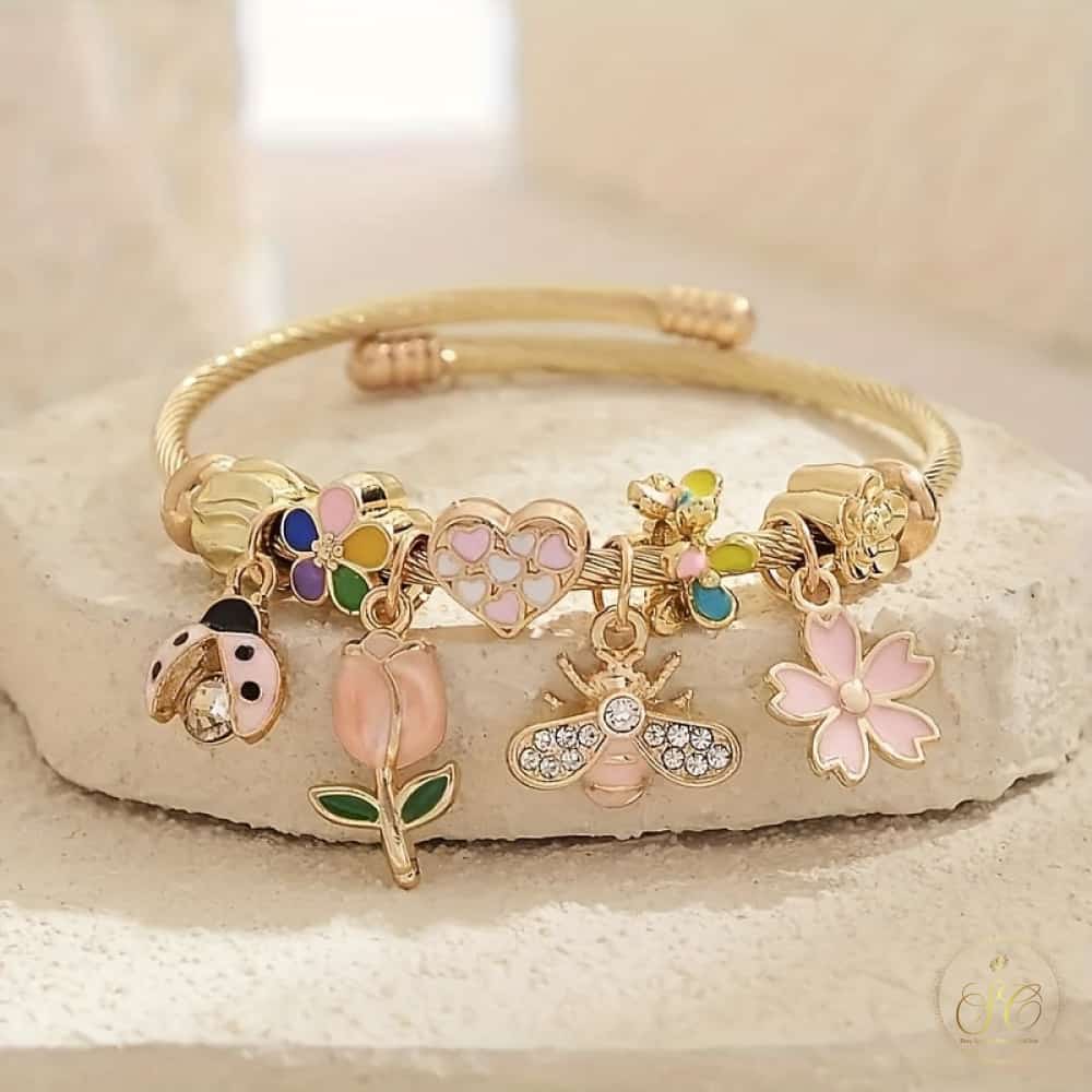 Premium Elegant Butterfly Bees Flowers Golden Tone Bracelet - SeoulChic.store