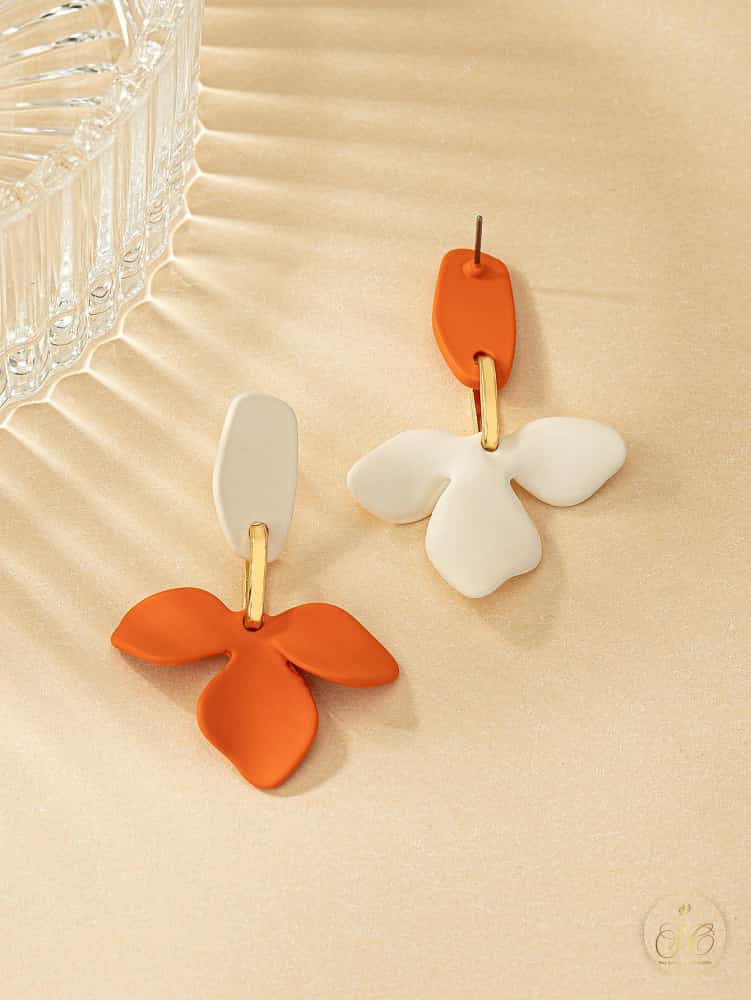 Refined Elegant Flower Earrings - SeoulChic.store