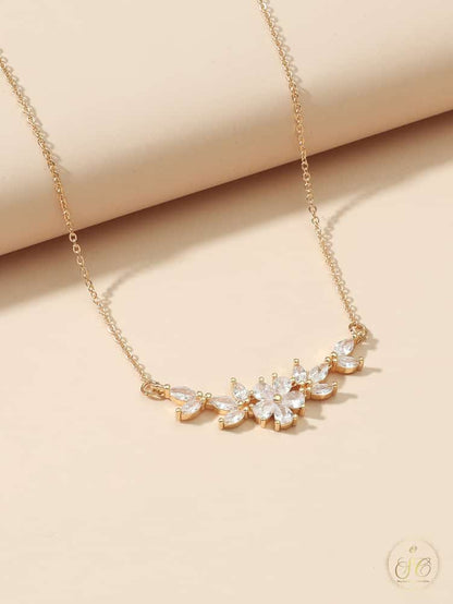 Graceful Elegant Gold Flower And Snake Pendant Necklace - SeoulChic.store