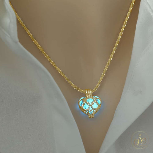 Refined Elegant Heart Shaped Luminous Gold Pendant Necklace - SeoulChic.store