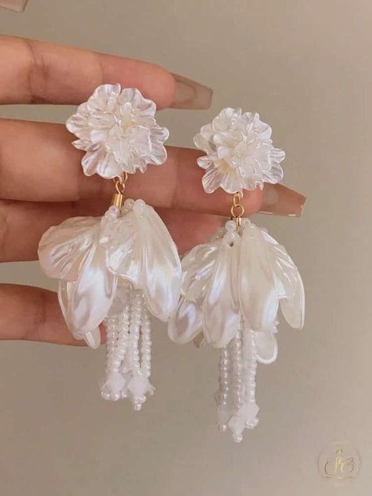 Chic Elegant Retro Faux Pearl Floral Tassel Earrings - SeoulChic.store
