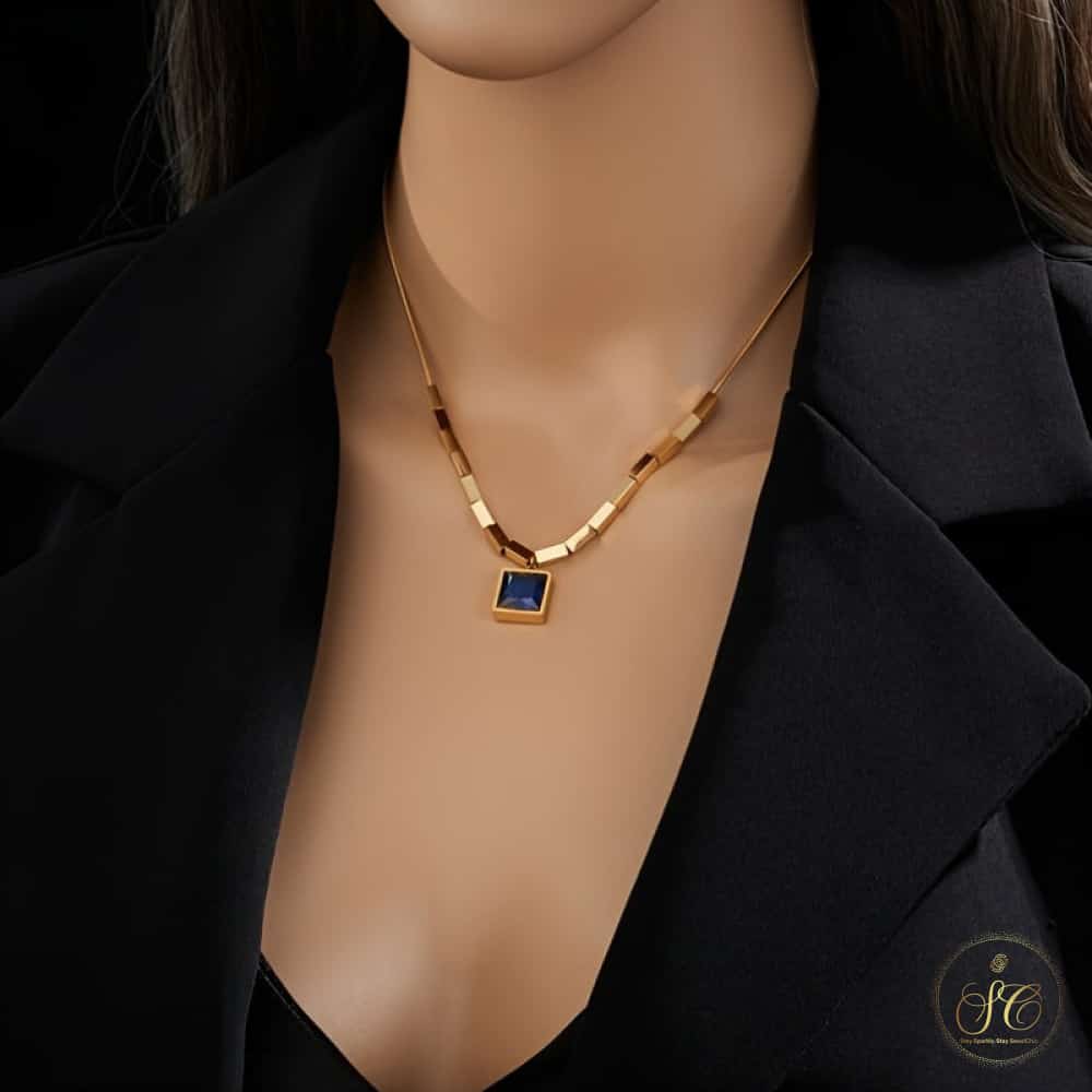 Luxury Elegant Vintage Blue Glass Pendant Necklace - SeoulChic.store