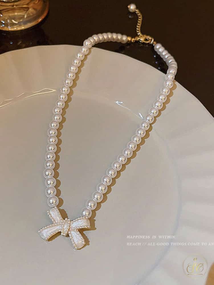 Premium Glamorous Rhinestone Bow With Faux Pearl Beads Necklace - SeoulChic.store