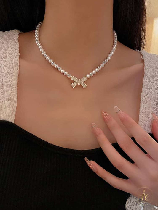 Premium Glamorous Rhinestone Bow With Faux Pearl Beads Necklace - SeoulChic.store