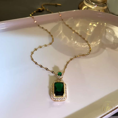Premium Retro Green Geometric Luxury Niche Design Collarbone Necklace - SeoulChic.store