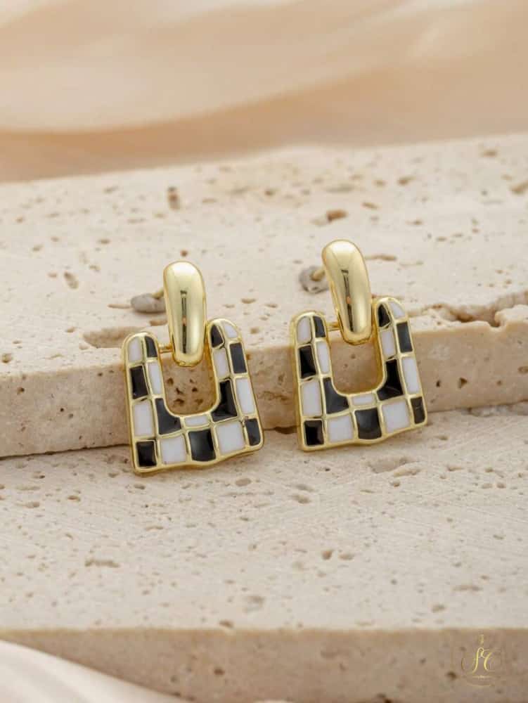 Premium Stylish Black And White Chess Board Earrings - SeoulChic.store