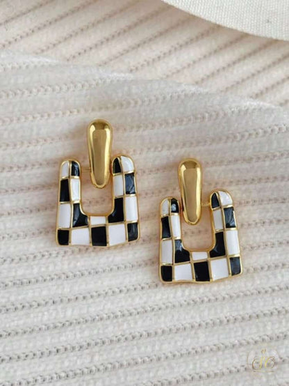 Premium Stylish Black And White Chess Board Earrings - SeoulChic.store