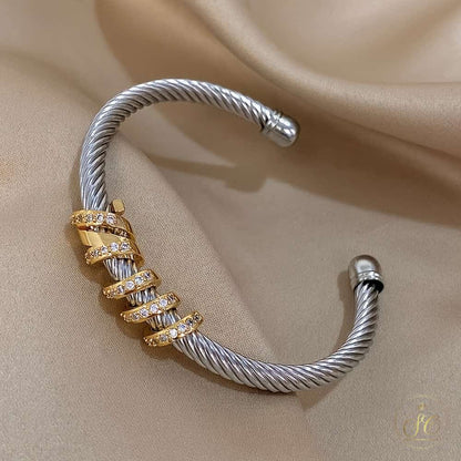 Signature Vintage Style Adjustable Alloy Bracelet - SeoulChic.store