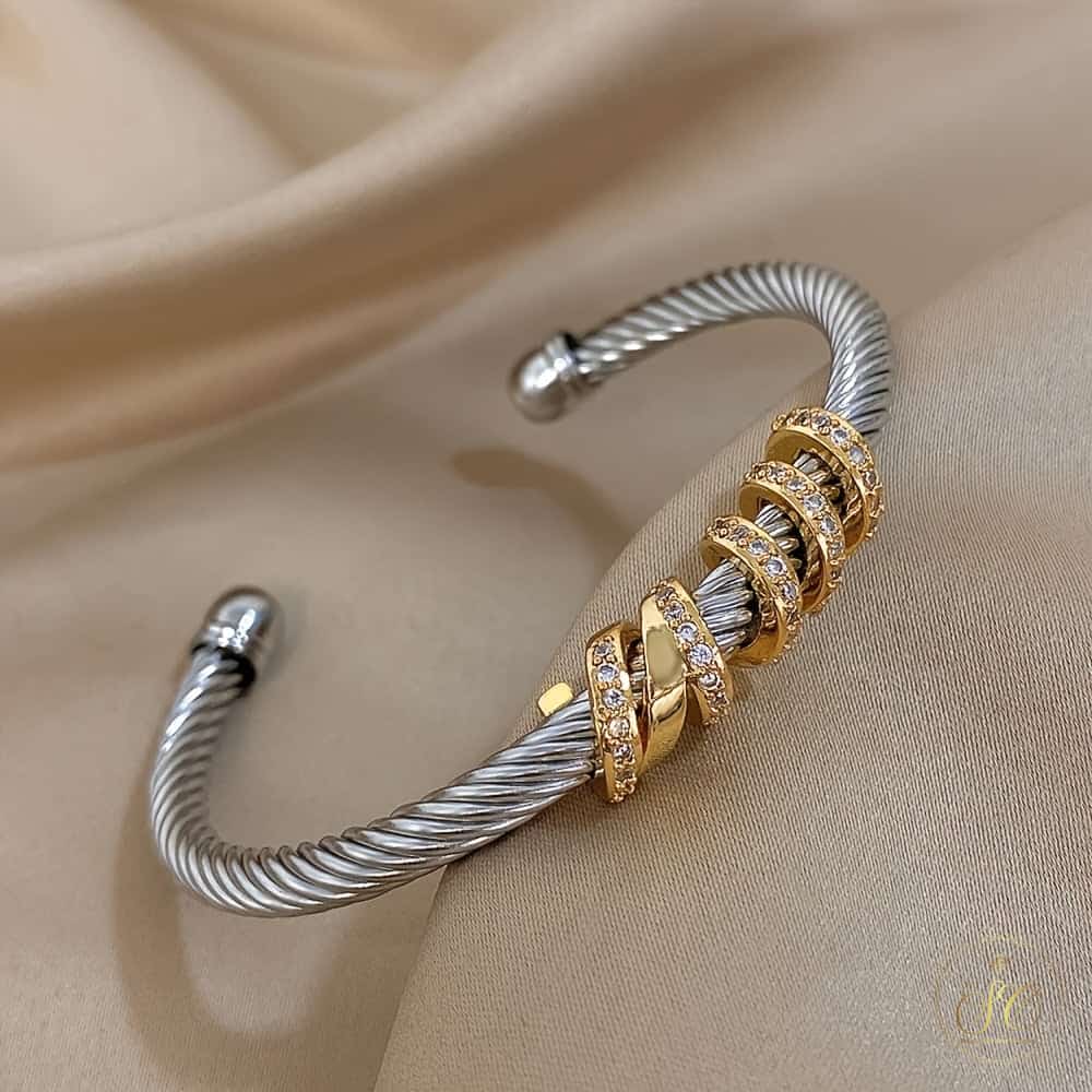 Signature Vintage Style Adjustable Alloy Bracelet - SeoulChic.store