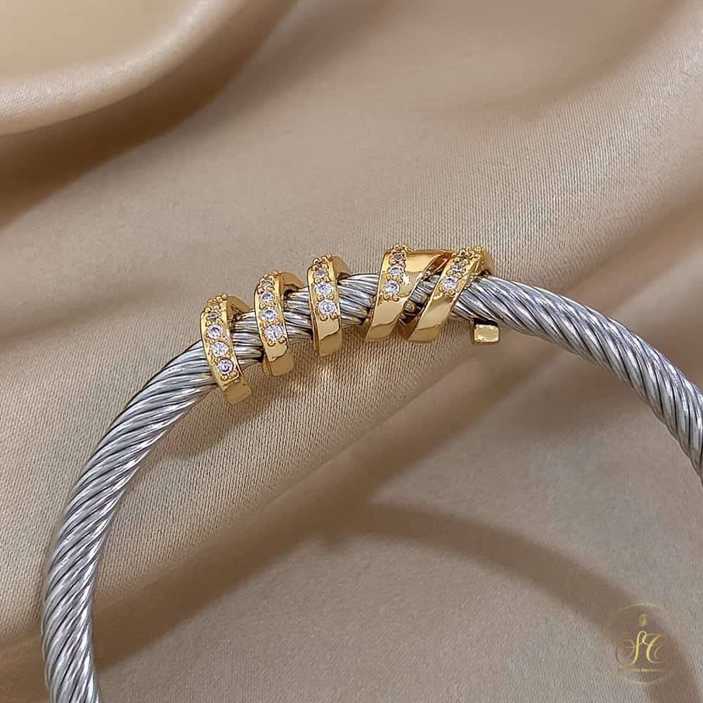 Signature Vintage Style Adjustable Alloy Bracelet - SeoulChic.store