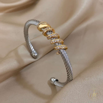 Signature Vintage Style Adjustable Alloy Bracelet - SeoulChic.store
